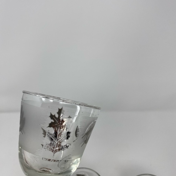 Set of 6 Vintage Wine Glasses - Picture 7 of 11